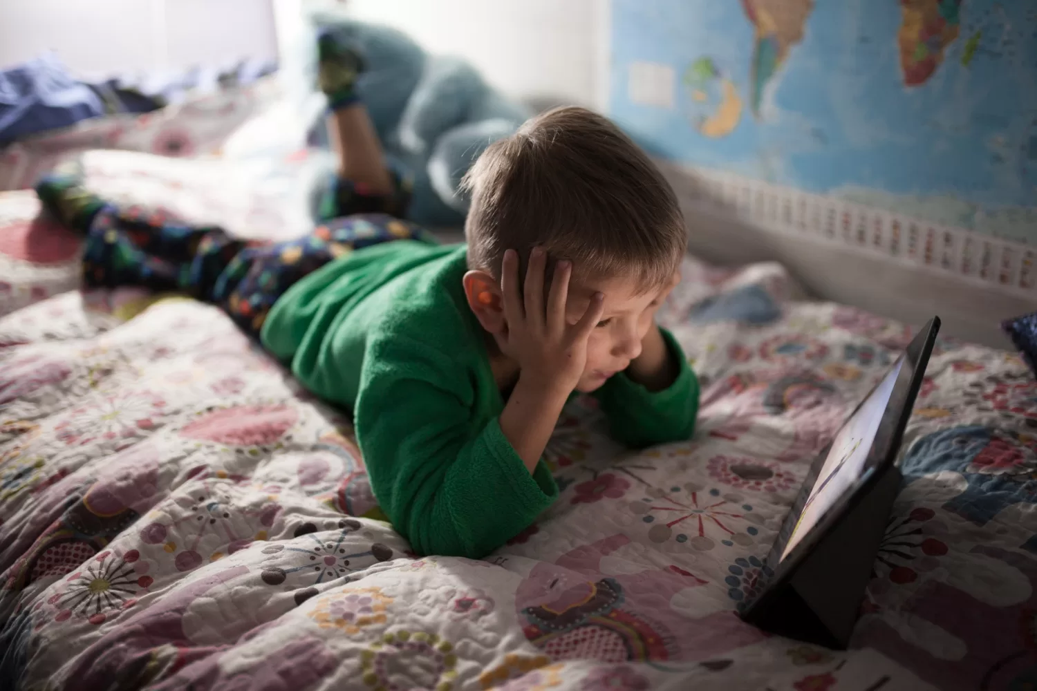 Balancing Kids’ Screen Time for Healthy Habits